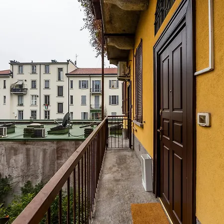 Isola Design - 15min To Duomo, Station Apartment Milan