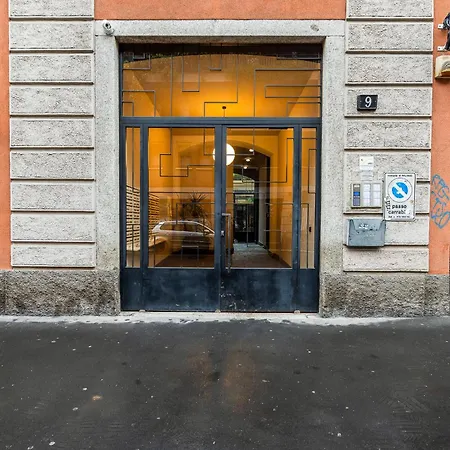 Isola Design - 15min To Duomo, Station Milan